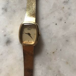 Vintage gold diamond Seiko watch women’s dainty
Princess Diana style bevel
